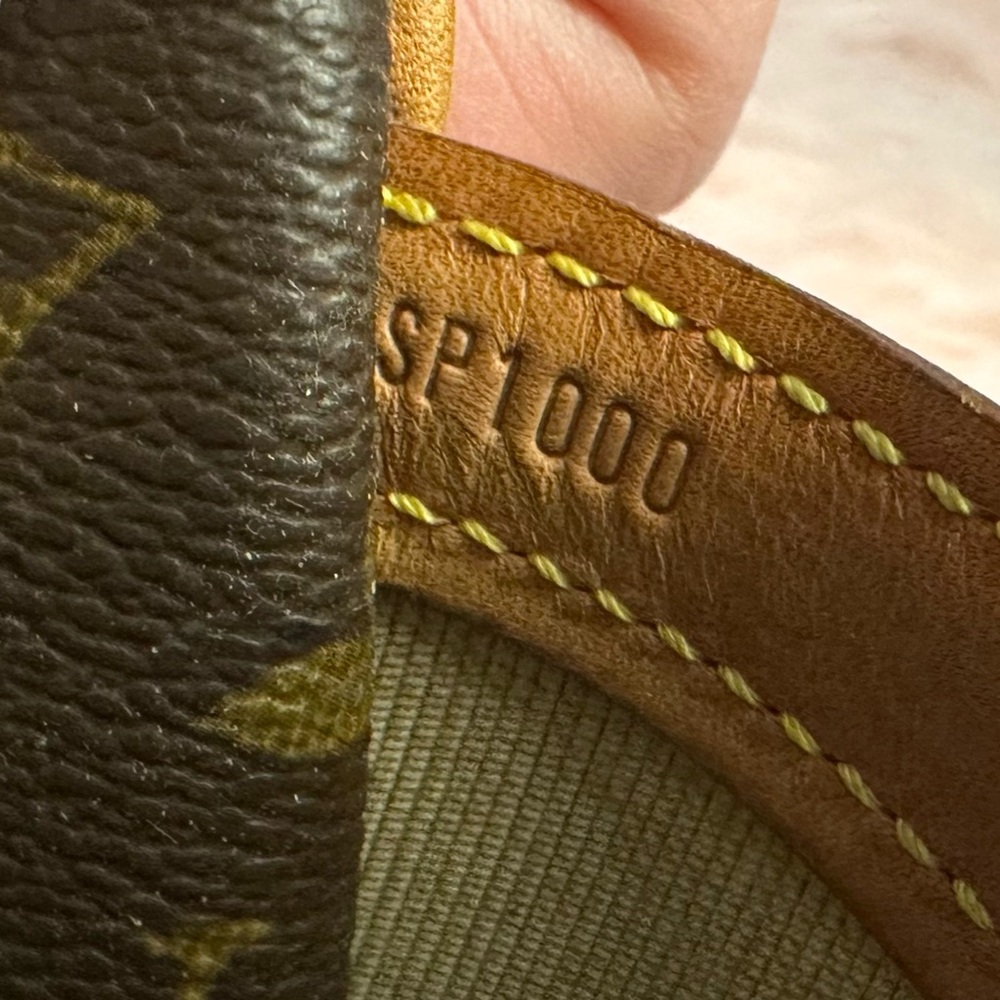 🟥 SOLD! Louis Vuitton Reporter PM Monogram Messenger Crossbody Bag - Picture 17 of 17